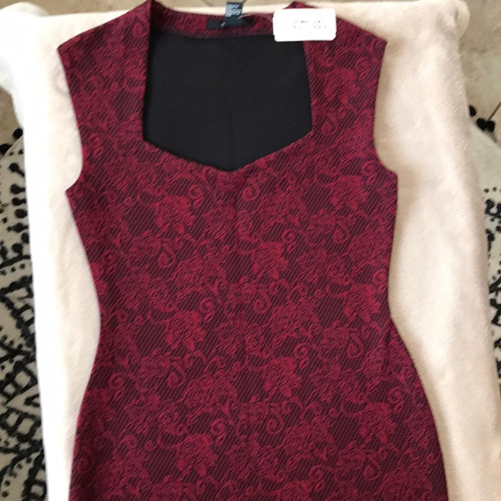 Dress - Picture 2 of 5